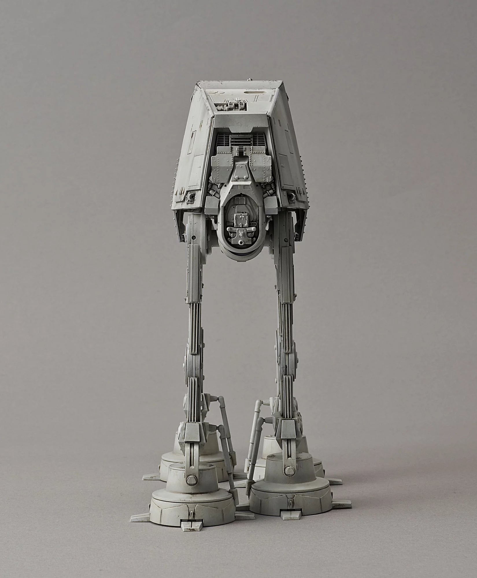 BANDAI AT-AT