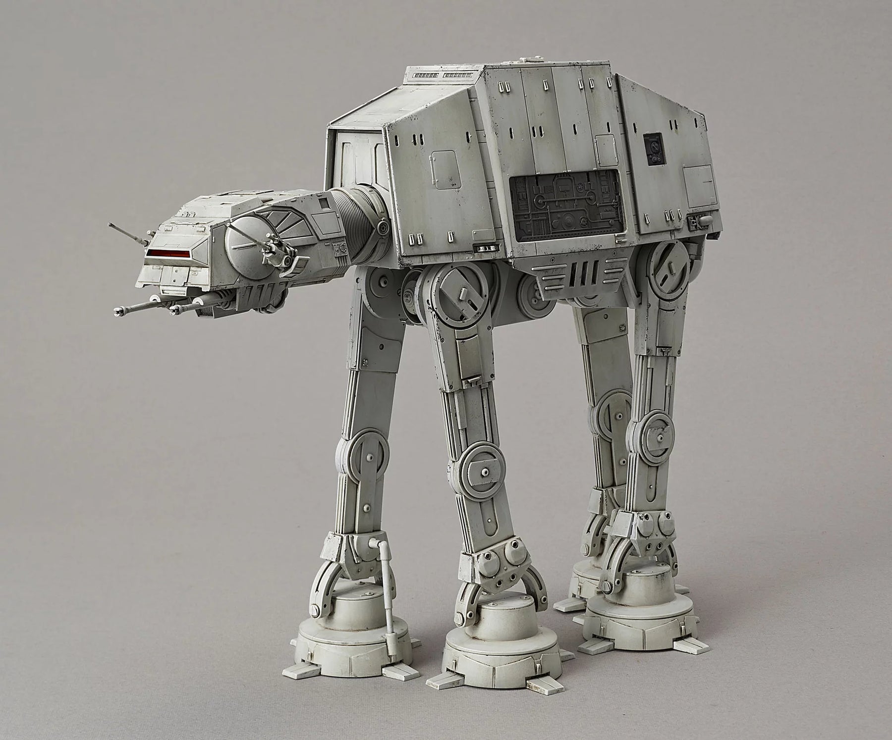 BANDAI AT-AT