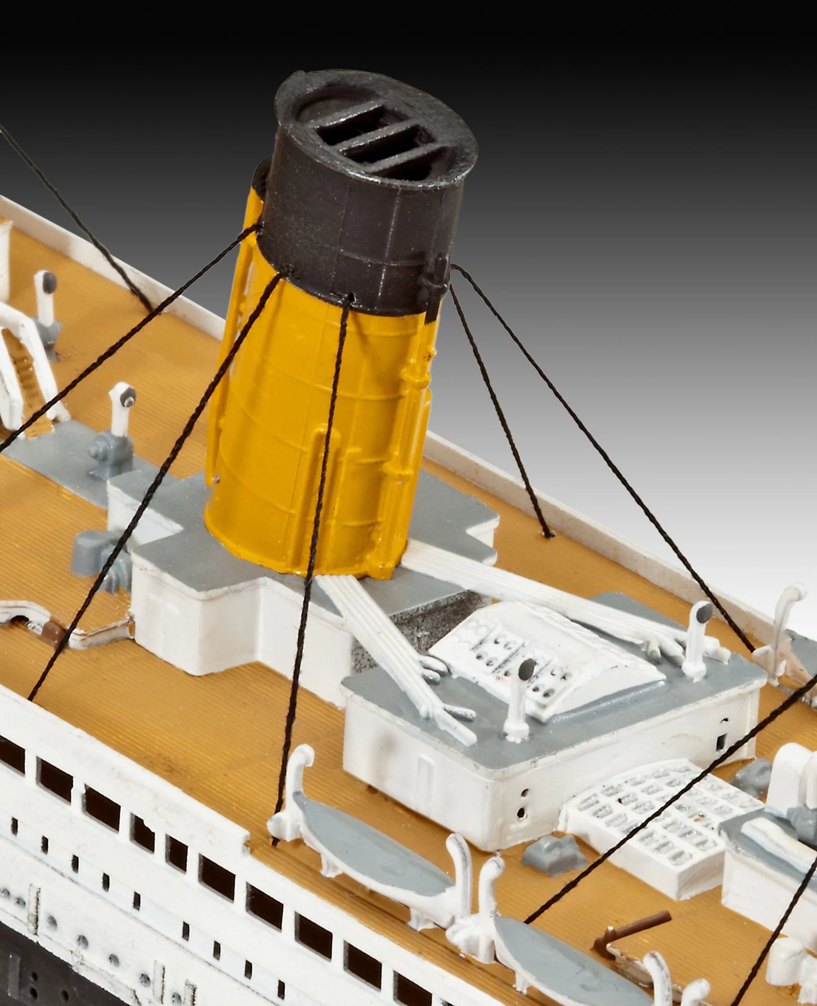 R.M.S. TITANIC