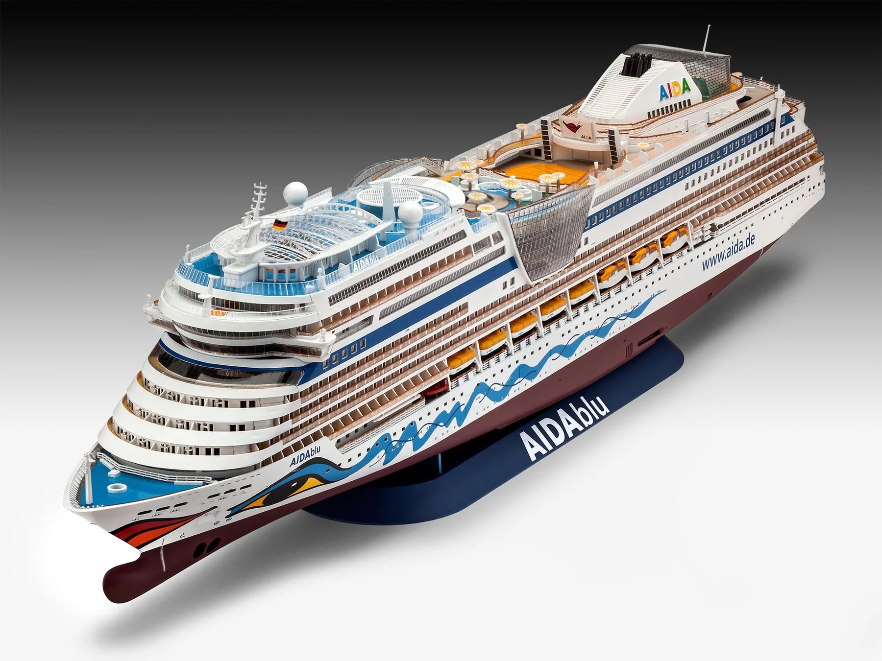 Cruise Ship AIDA (AIDAblu, sol, mar or stella)
