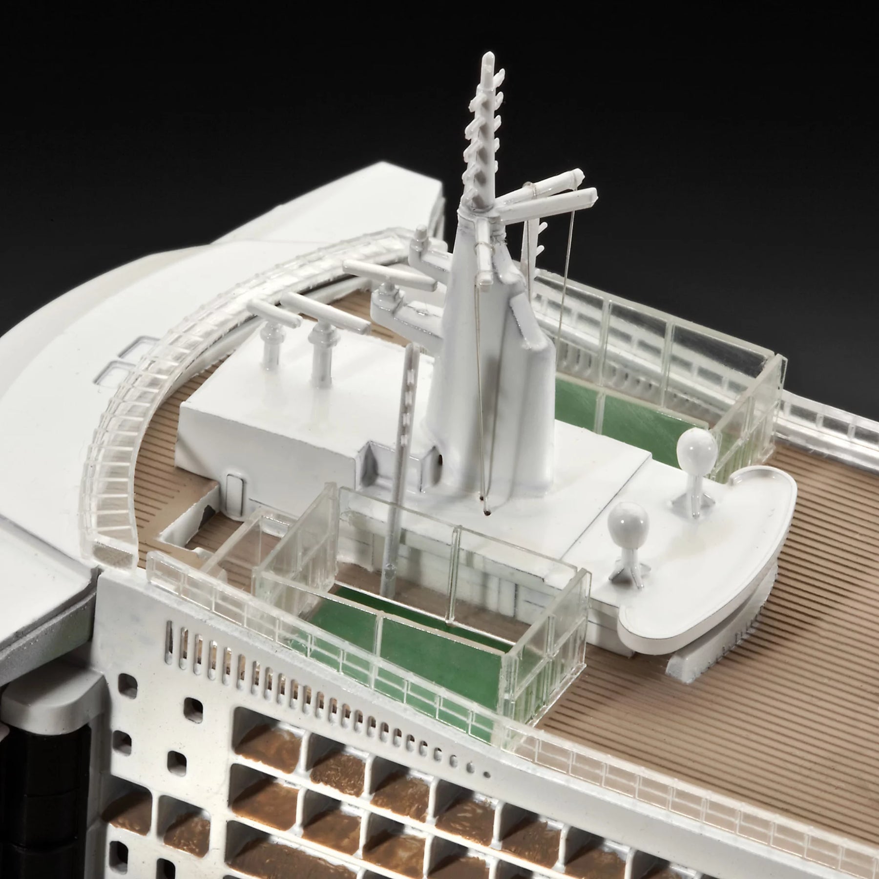 Ocean Liner Queen Mary 2