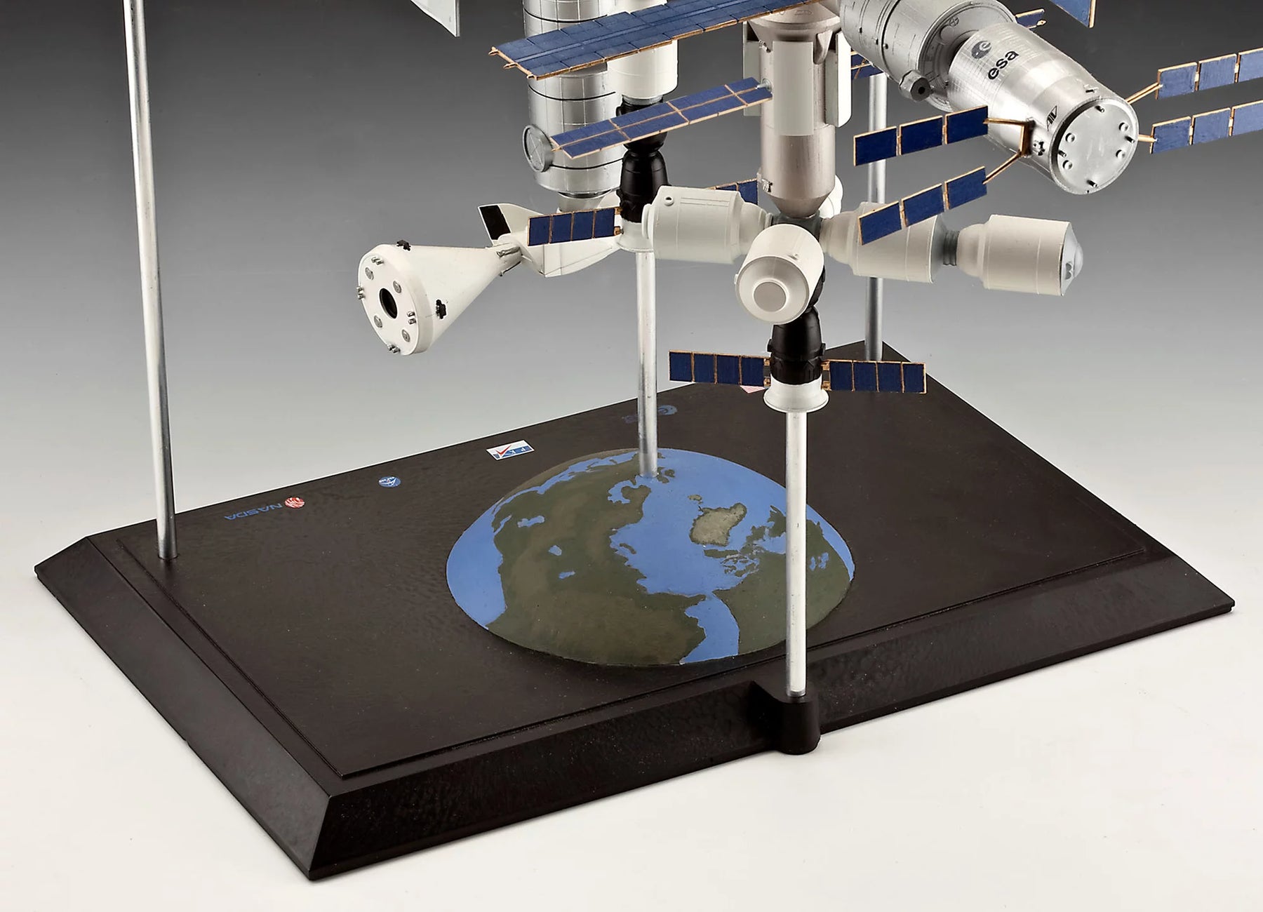 25th Anniversary "ISS" Platinum Edition