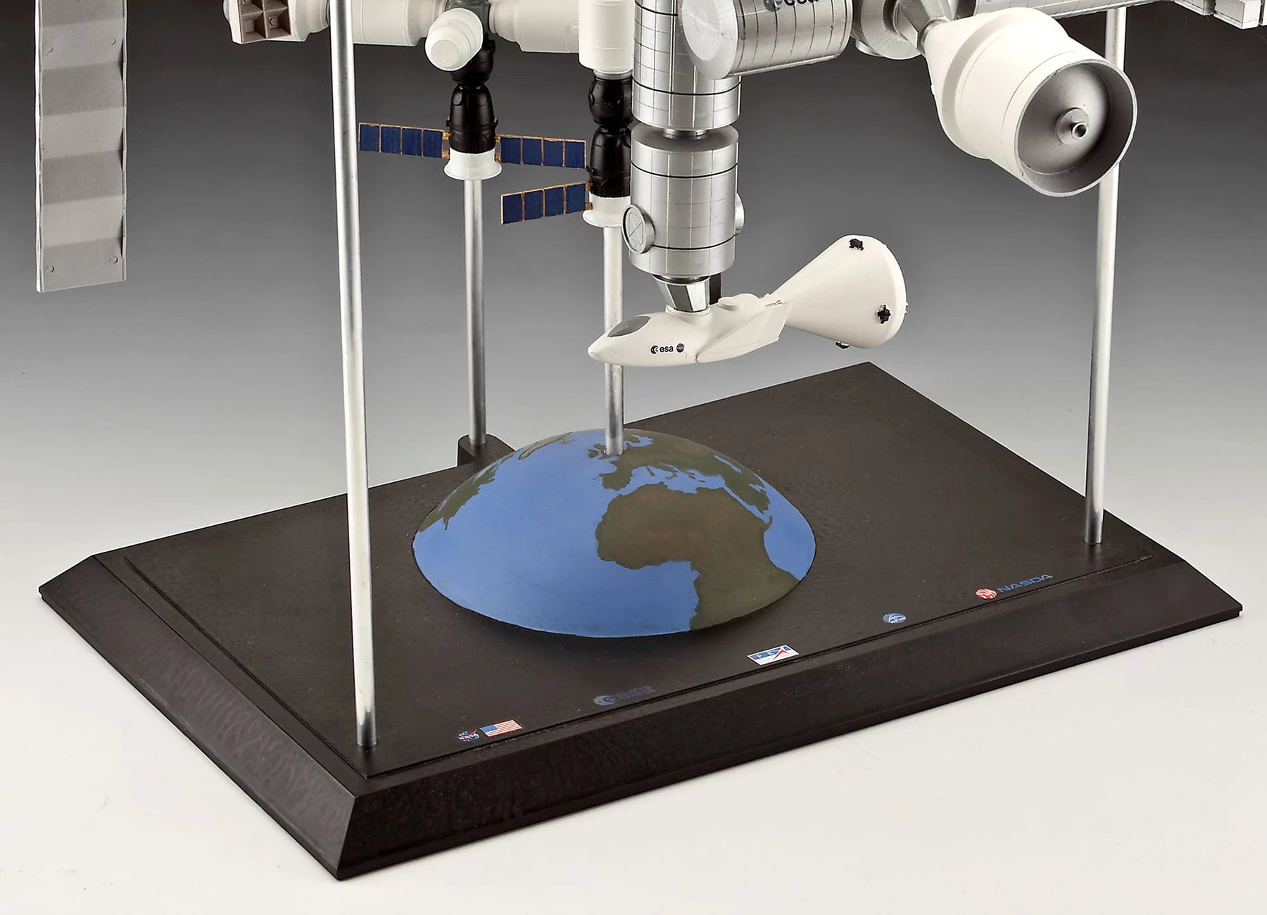 25th Anniversary "ISS" Platinum Edition