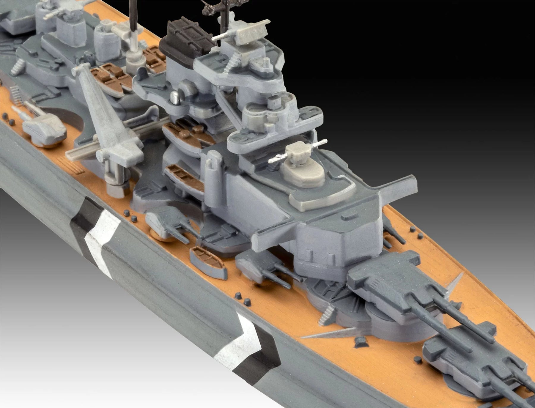First Diorama Set - Bismarck Battle
