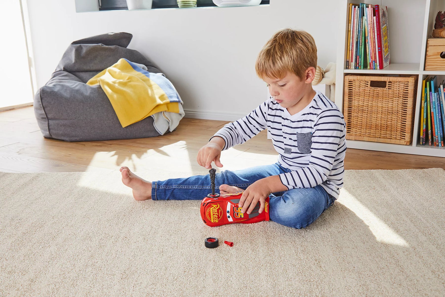 Lightning McQueen Disney-Cars Auto mit Licht-Sound