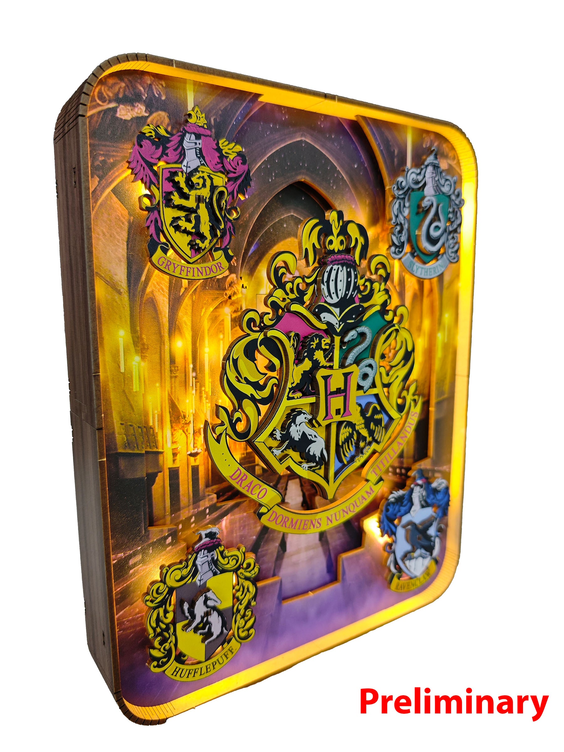 Tiny Adventures Hogwarts Crest: het schoolwapen als 3D-lichtframe