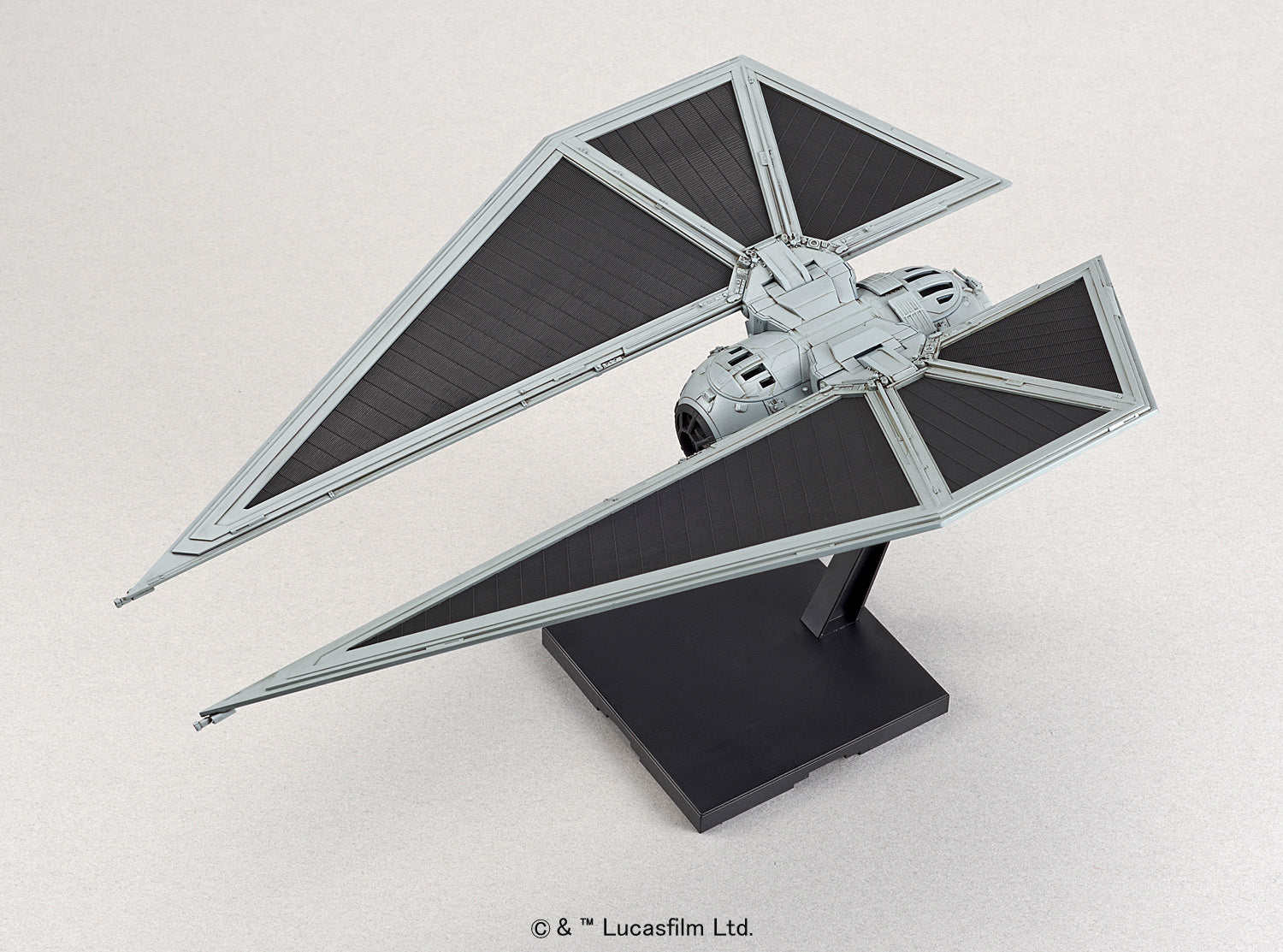BANDAI TIE Striker (Rogue 1)