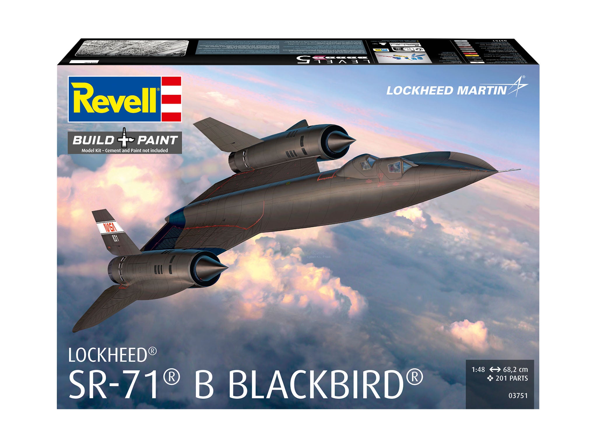 SR-71B Blackbird model: training version in 1:48 scale