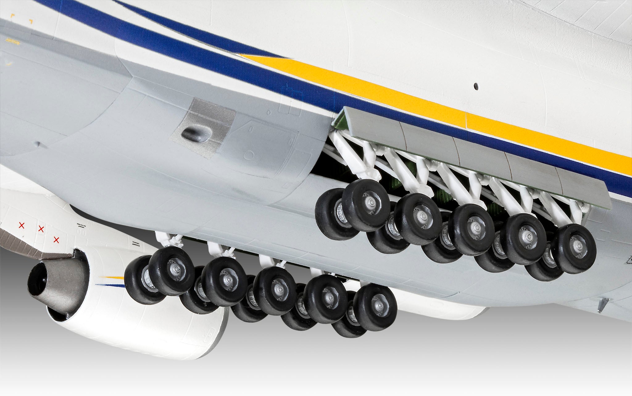 Antonov AN-124 