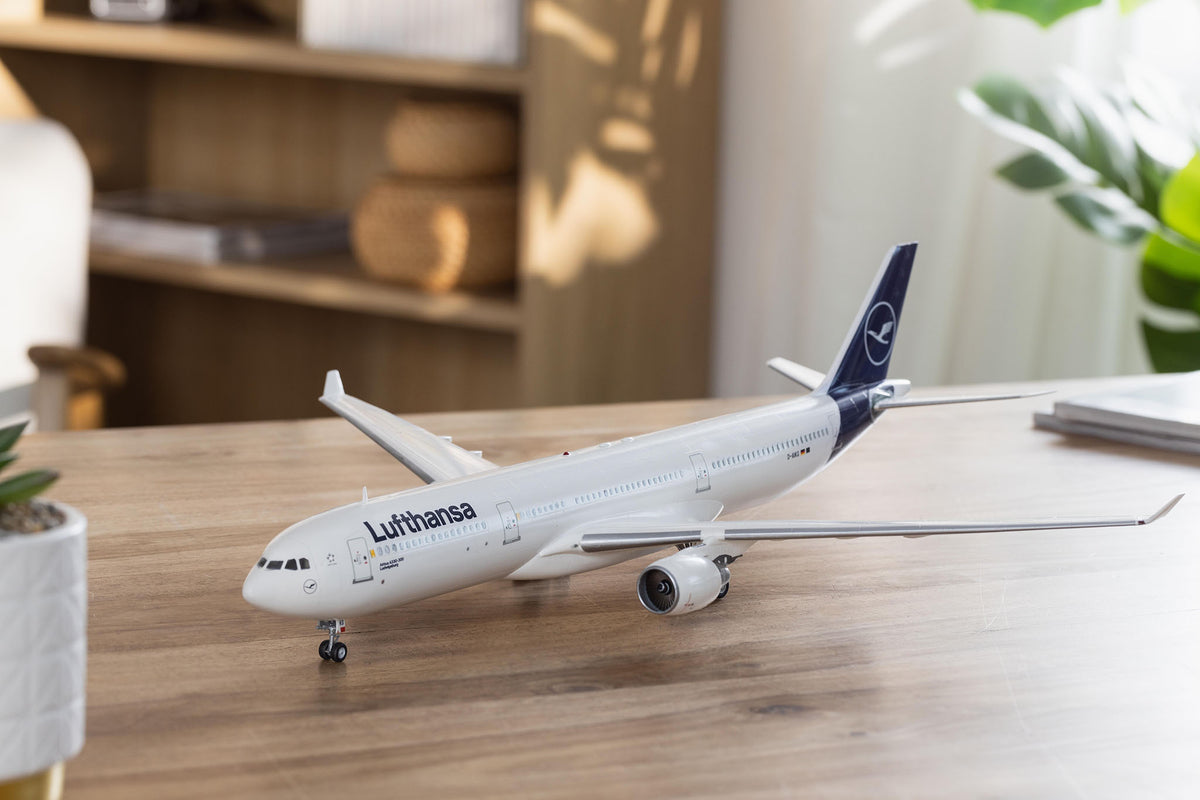 Airbus A330-300 - Lufthansa "New Livery"