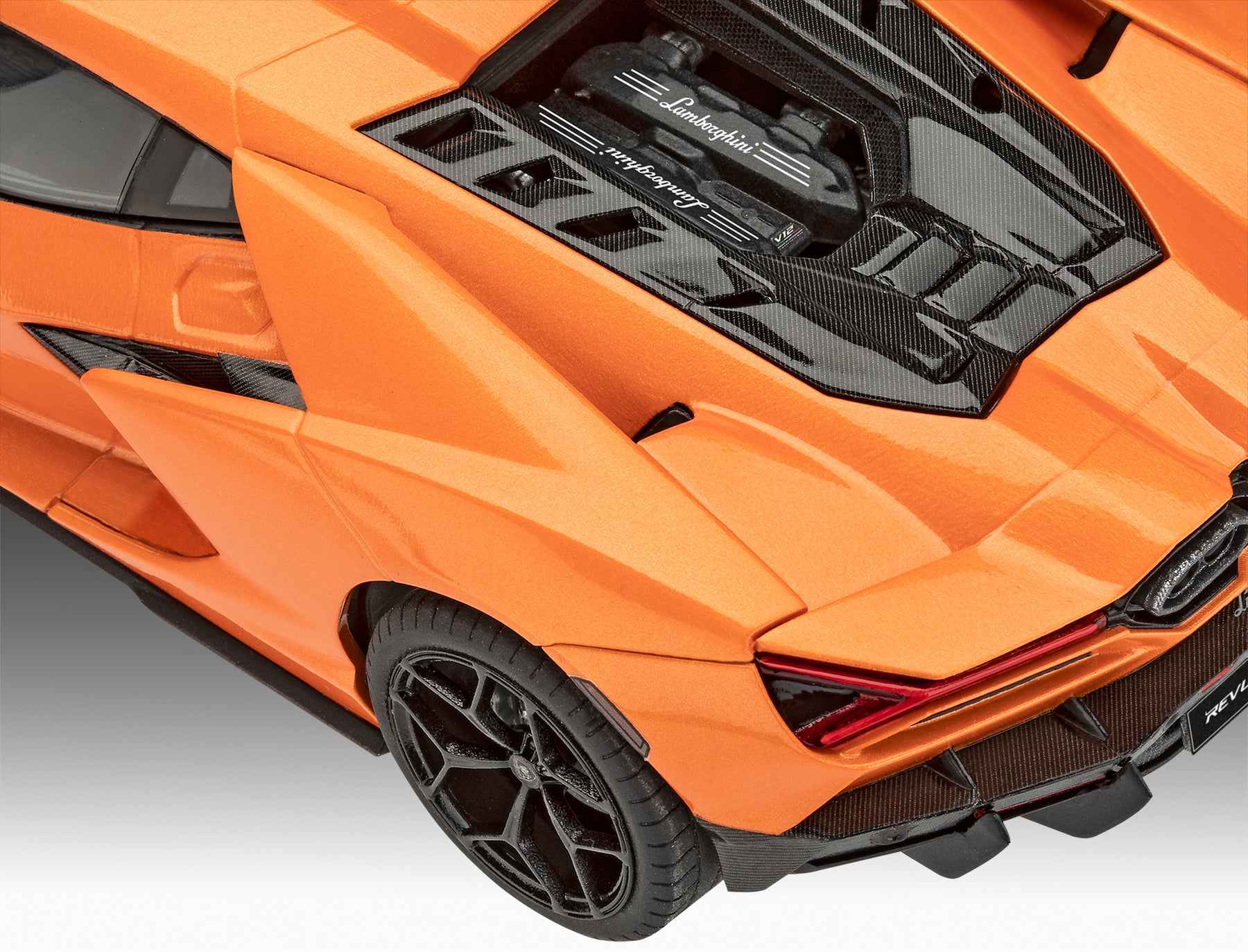 Lamborghini Revuelto