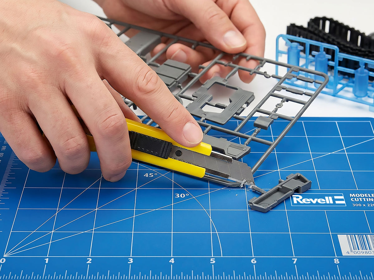 Revell "Model Cut" hobbymes met afbreekmes