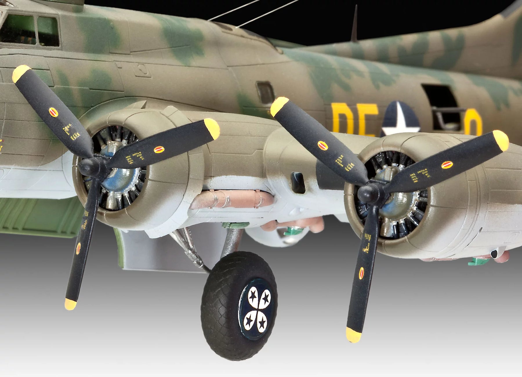 B-17F "Memphis Belle"