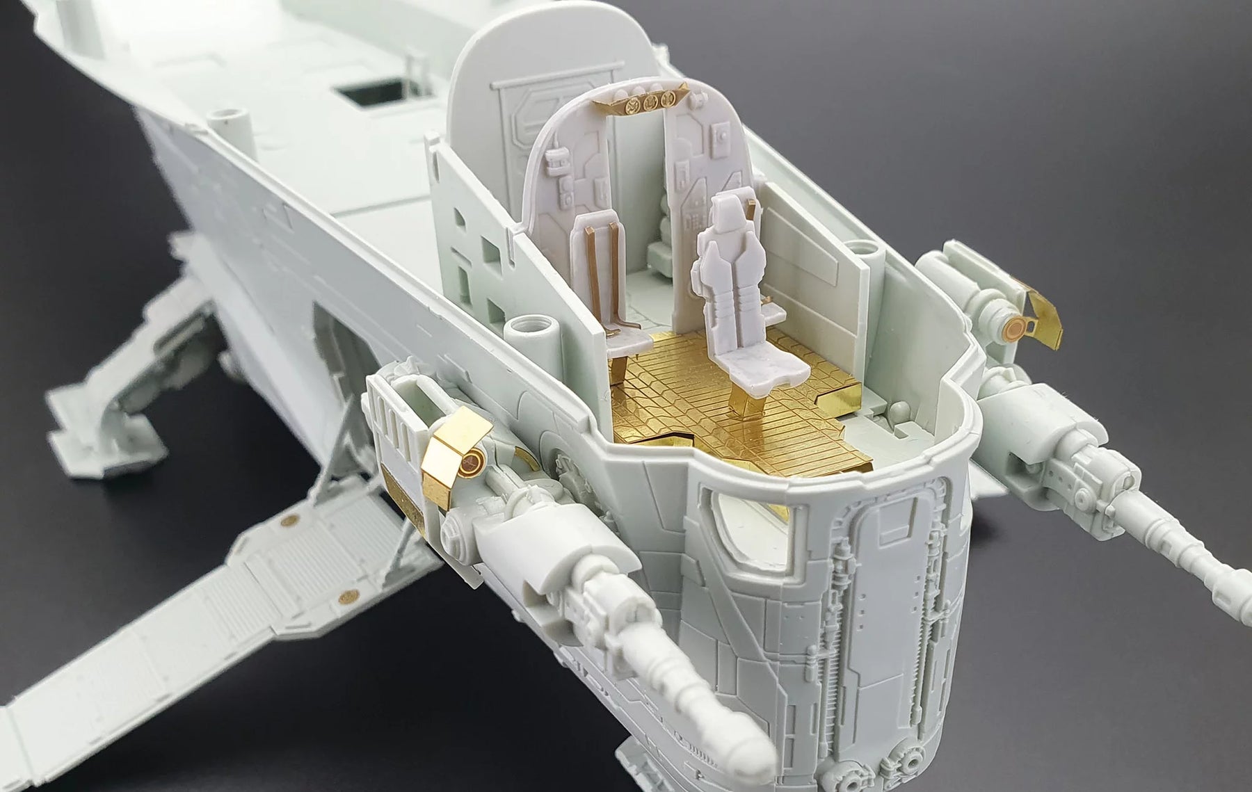 The Mandalorian: Razor Crest "Edición Platino"
