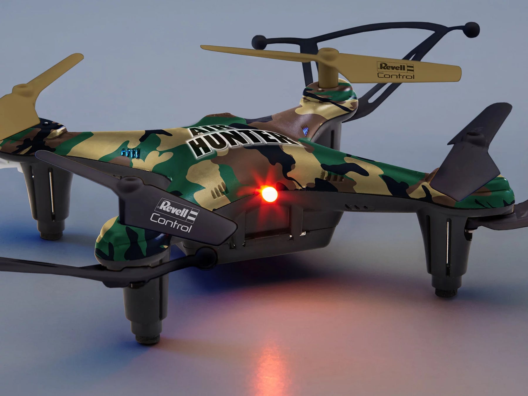 Cuadricóptero RC “Cazador de aire”