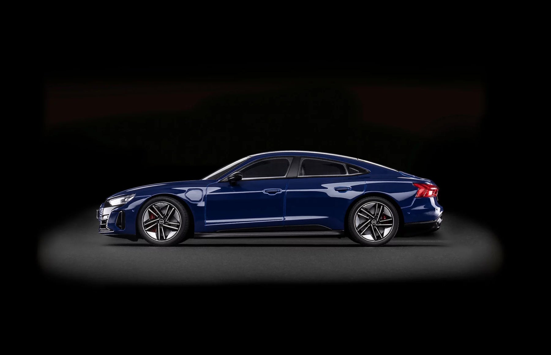 Advent calendar “Audi RS e-tron GT”