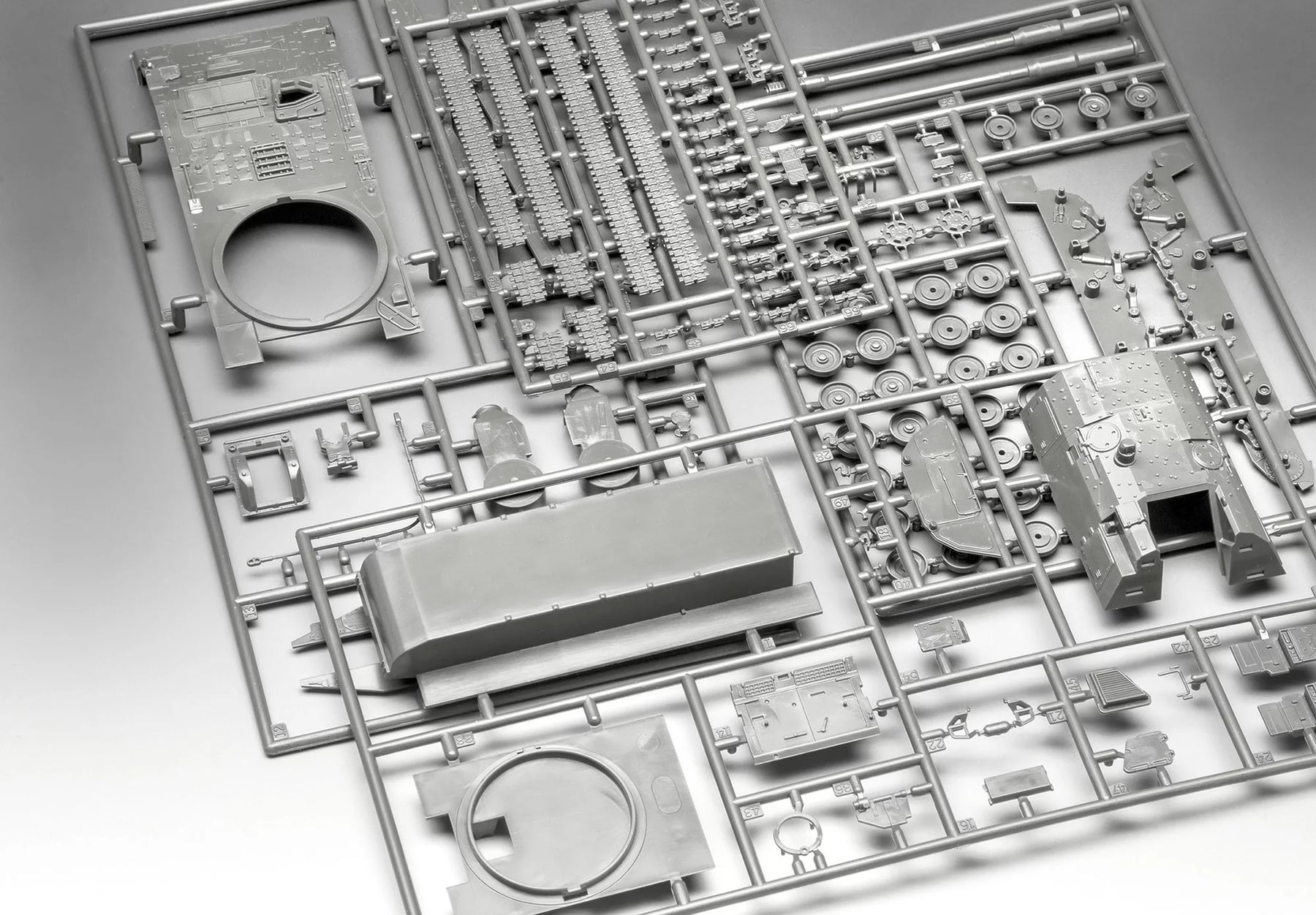 Modelset zelfrijdende houwitser 2000