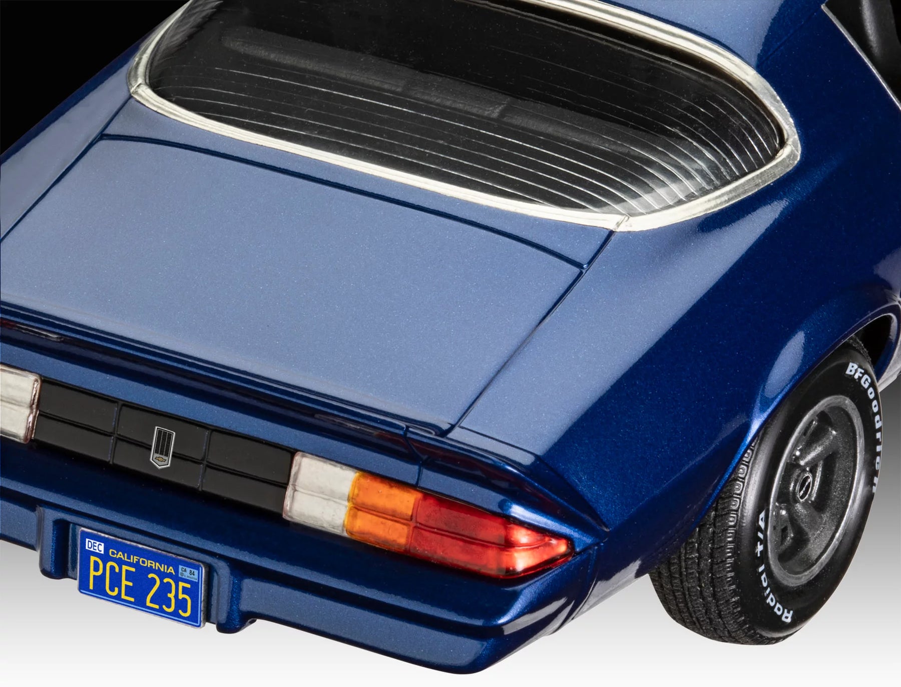 "Cosas más extrañas" El Chevy Camaro Z-28 de Billy