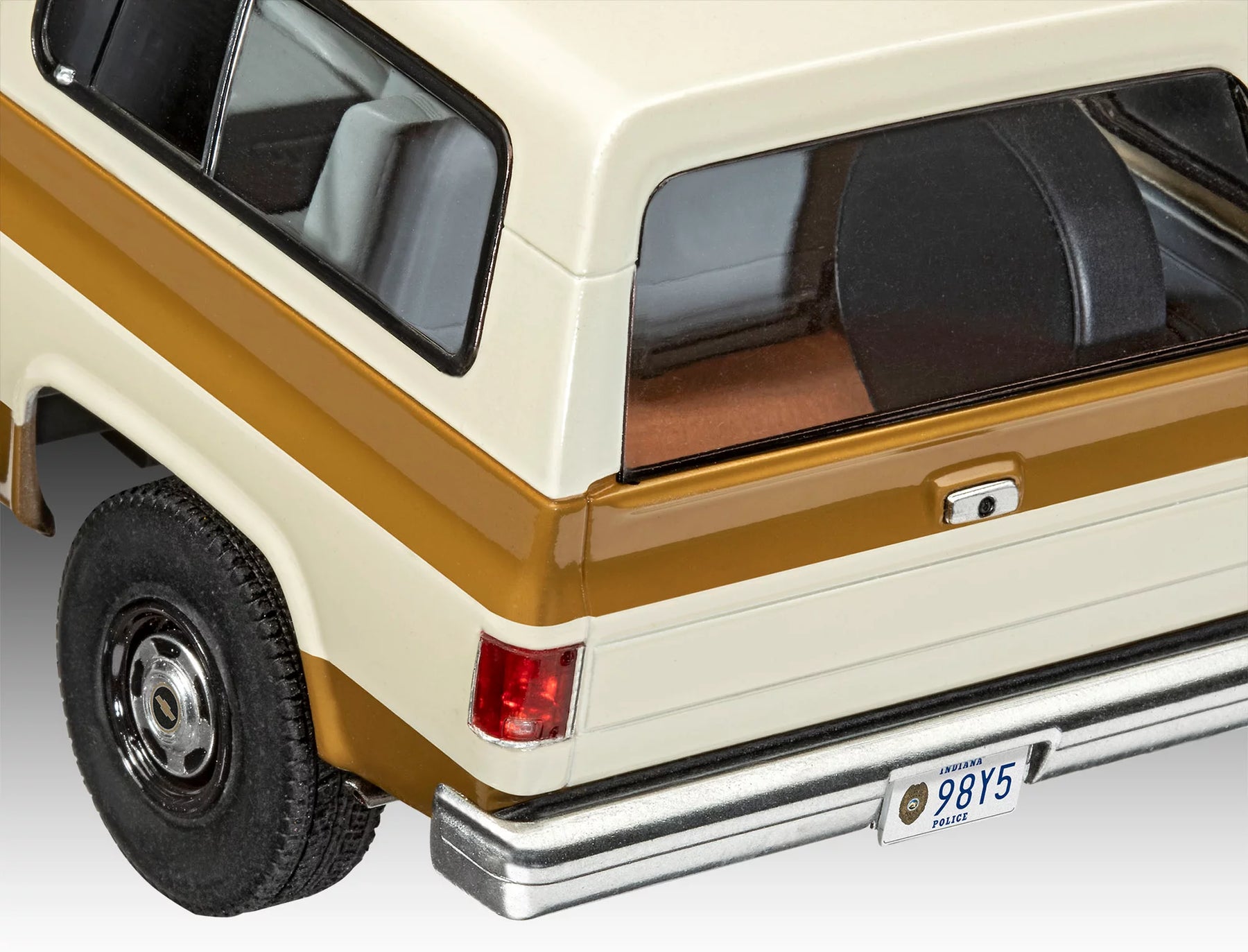 "Stranger Things" Chevy® Blazer K5™ van Jim Hopper