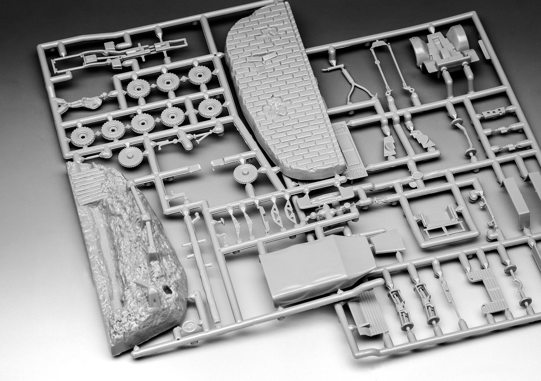 Conjunto de modelos Krupp Protze KFZ 69 con paquete de 3,7 cm